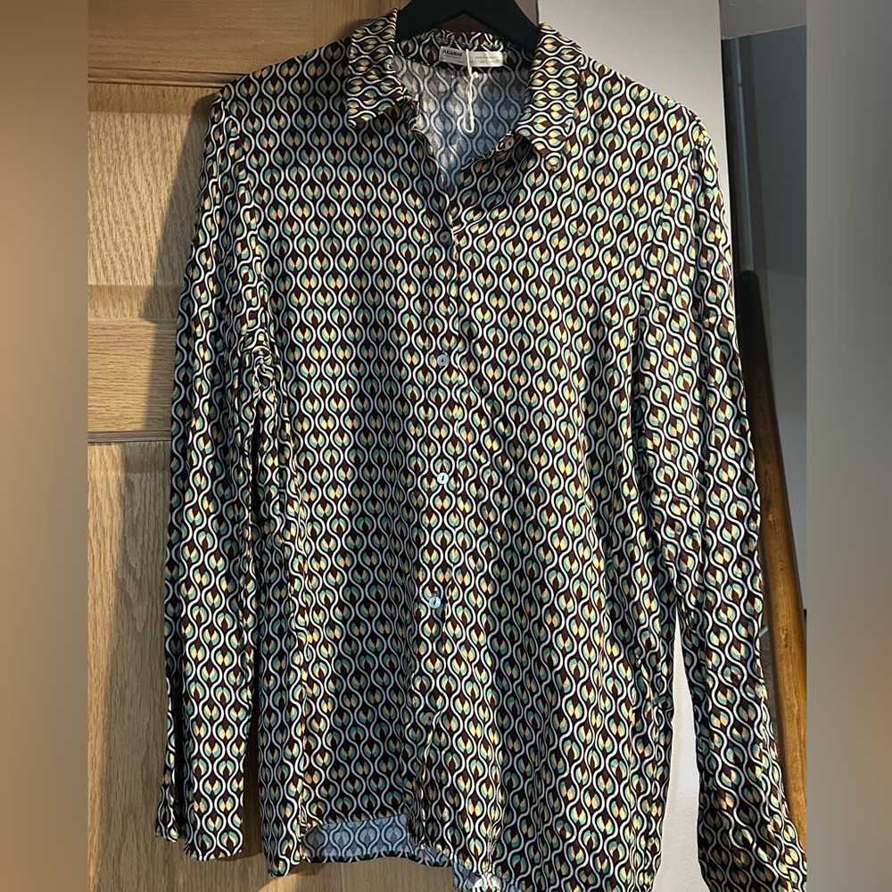 Pull & Bear Button Down Geometric Blouse Size Lar… - image 1